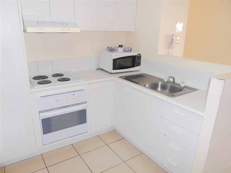 35 Palm Avenue “Bay Lodge” Budds Beach, Surfers Paradise QLD 4217