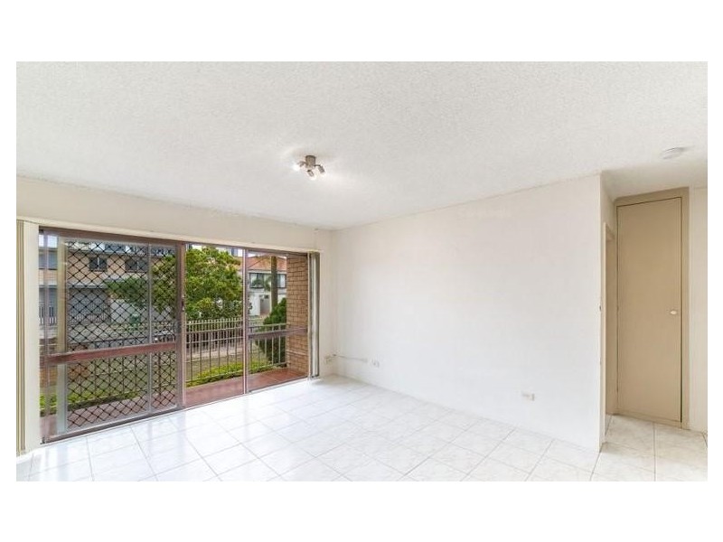 2/28 Sunrise Boulevard, Surfers Paradise QLD 4217