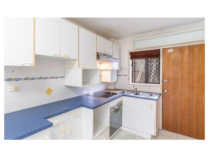 2/28 Sunrise Boulevard, Surfers Paradise QLD 4217