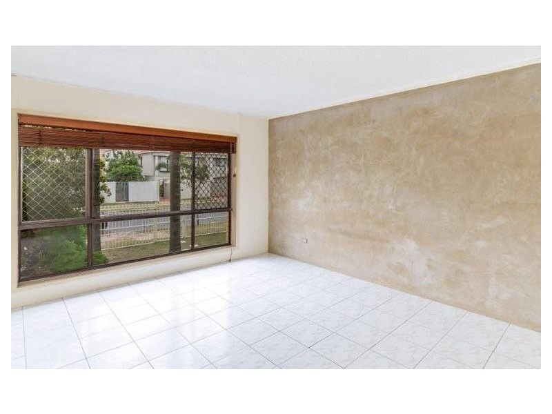 2/28 Sunrise Boulevard, Surfers Paradise QLD 4217