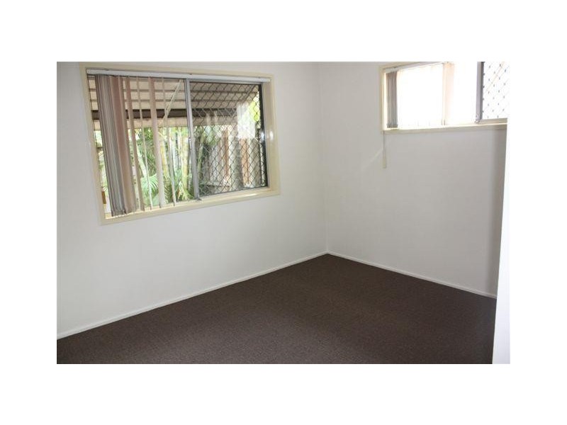 25 Oak Avenue, Surfers Paradise QLD 4217