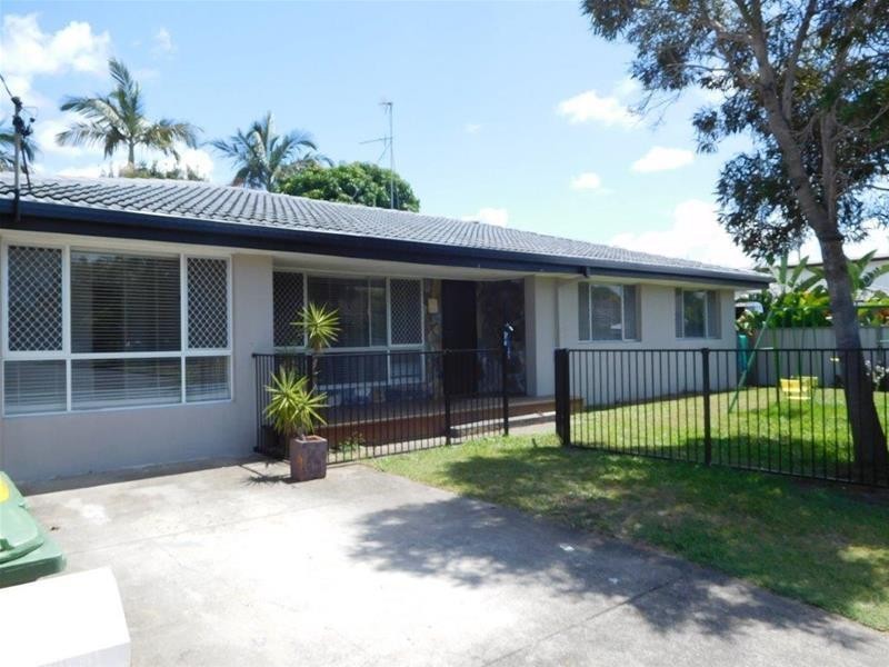 14 Collier Avenue, Biggera Waters QLD 4216