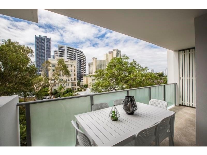 404/30 Brighton Parade, Southport QLD 4215