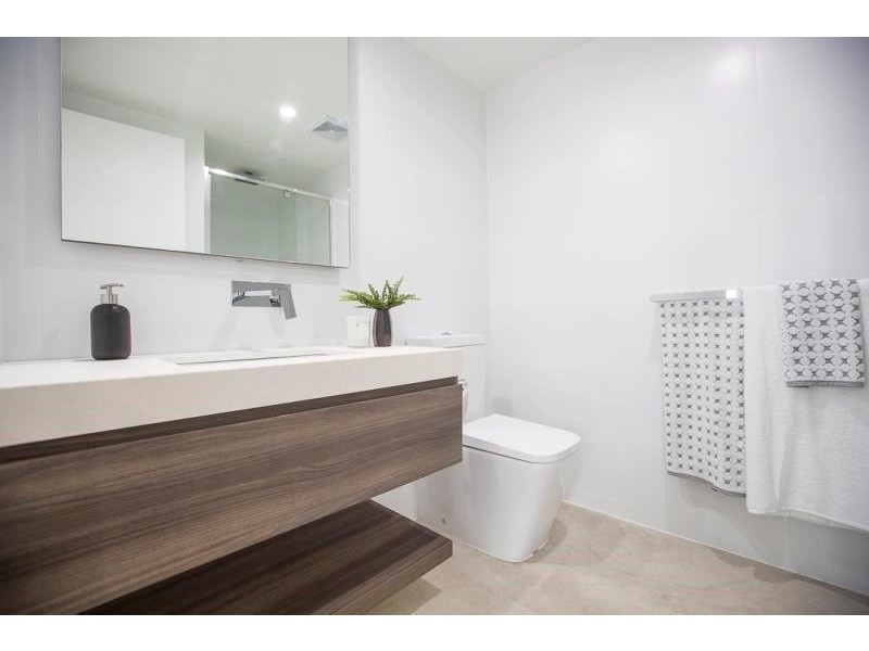 404/30 Brighton Parade, Southport QLD 4215