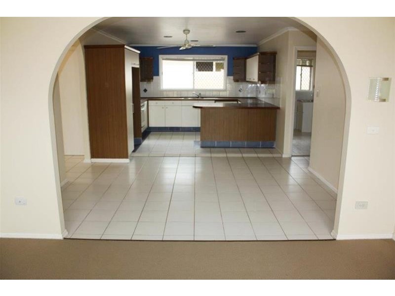 30 Brindisi Avenue, Isle Of Capri QLD 4217