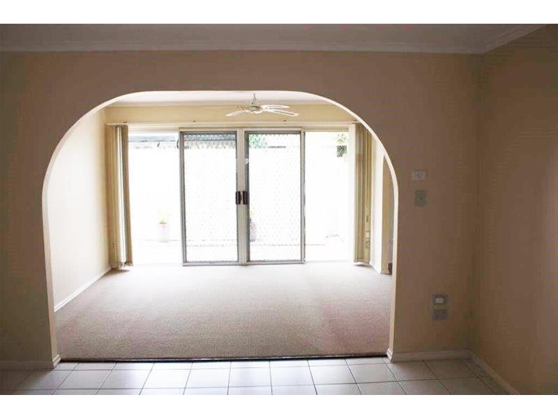 30 Brindisi Avenue, Isle Of Capri QLD 4217