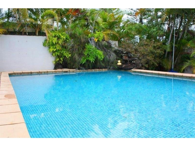 30 Brindisi Avenue, Isle Of Capri QLD 4217