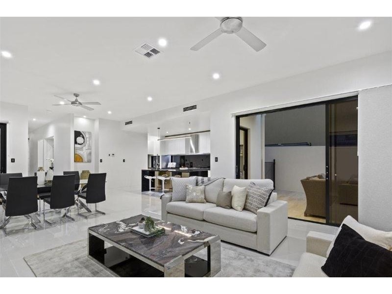 4009 Quayside Royal Pines, Benowa QLD 4217