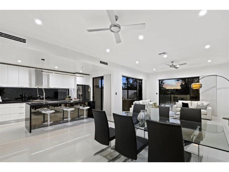 4009 Quayside Royal Pines, Benowa QLD 4217