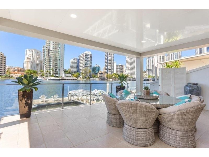 2/45 Stanhill Drive, Surfers Paradise QLD 4217