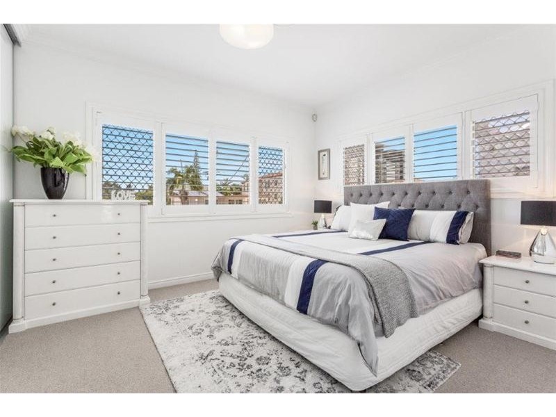 2/45 Stanhill Drive, Surfers Paradise QLD 4217