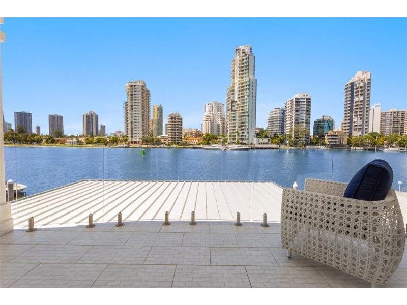 2/45 Stanhill Drive, Surfers Paradise QLD 4217