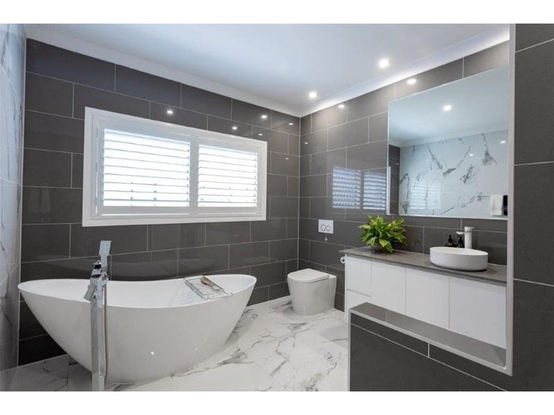 2/45 Stanhill Drive, Surfers Paradise QLD 4217