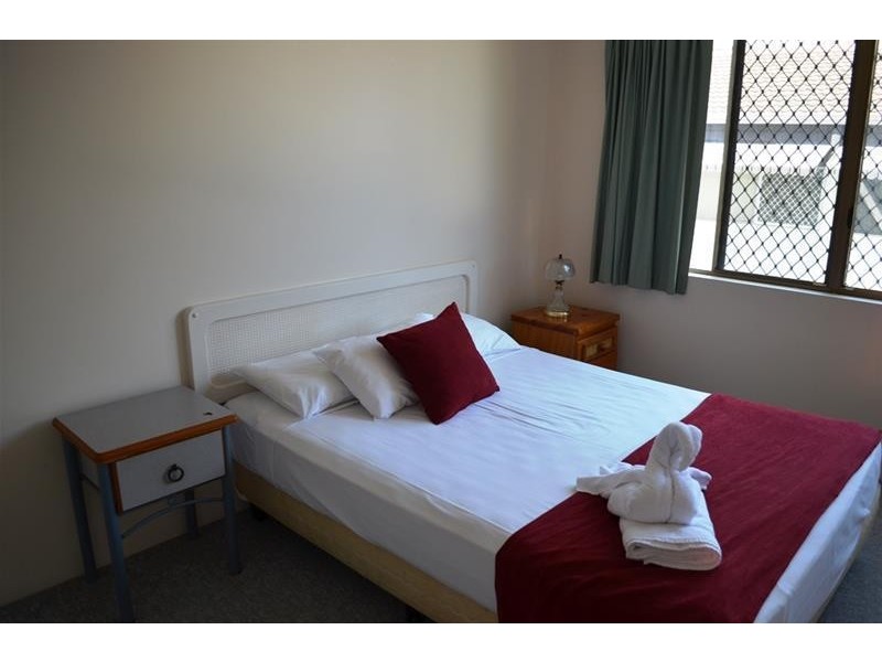 38 Enderley Avenue, Surfers Paradise QLD 4217