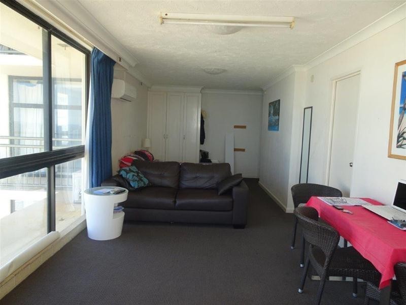 18 Hanlan Street, Surfers Paradise QLD 4217