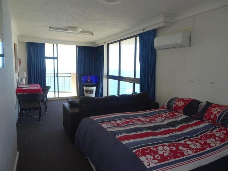 18 Hanlan Street, Surfers Paradise QLD 4217