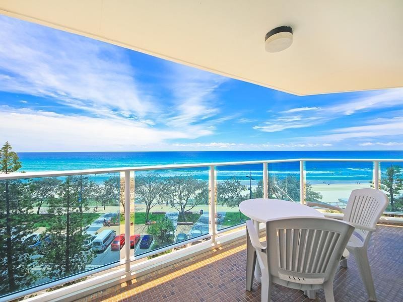 26 The Esplanade ‘Grosvenor’, Surfers Paradise QLD 4217