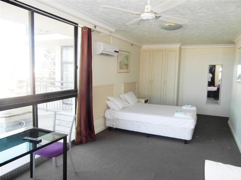 18 Hanlan Street ‘Beachcomber’, Surfers Paradise QLD 4217