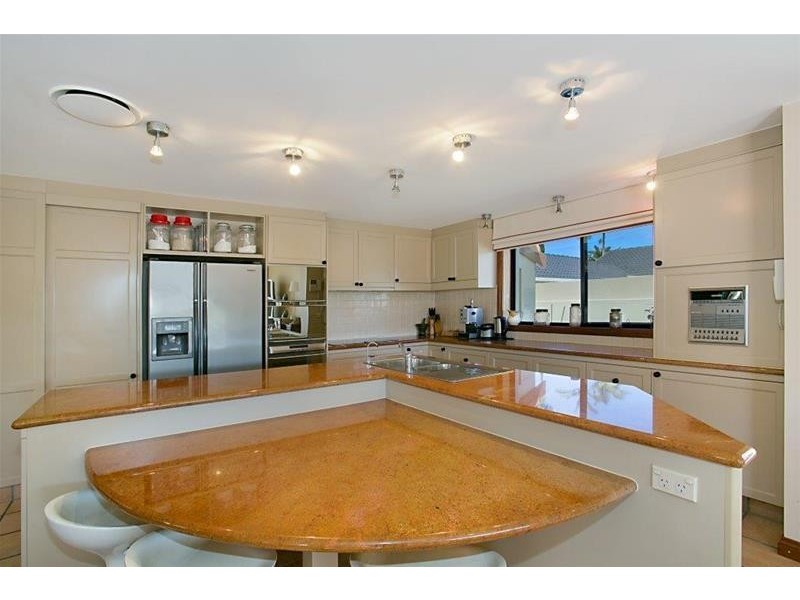 34 Norseman Court, Paradise Waters QLD 4217