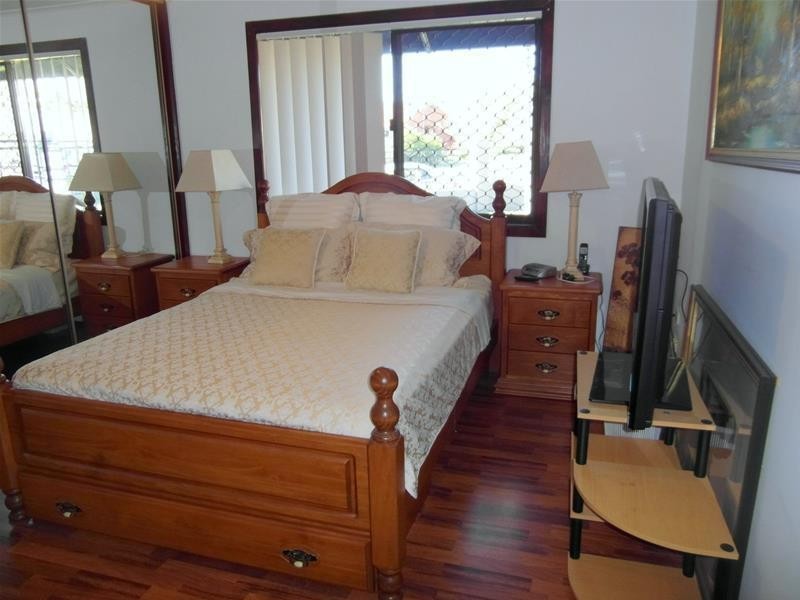 1 Pilgrim Place, Southport QLD 4215