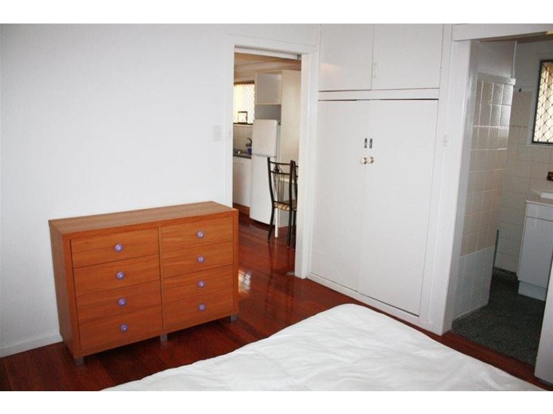 7/14 Leonard Avenue, Surfers Paradise QLD 4217