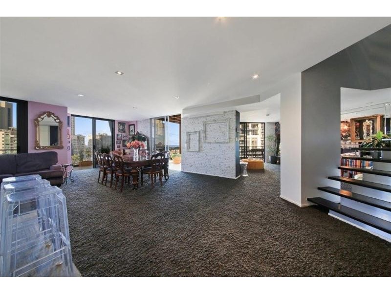 2102/21 Cypress Avenue, Surfers Paradise QLD 4217