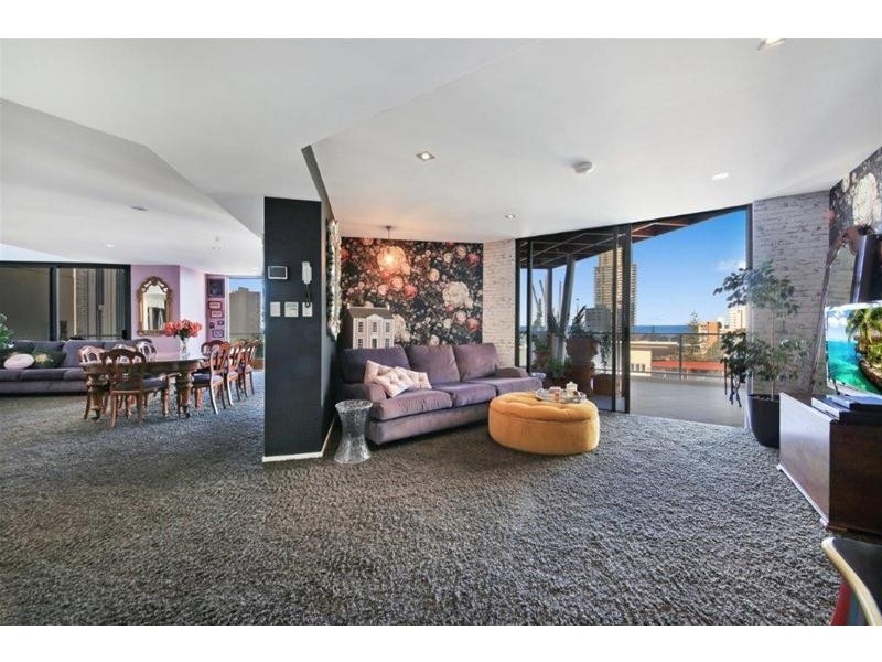 2102/21 Cypress Avenue, Surfers Paradise QLD 4217