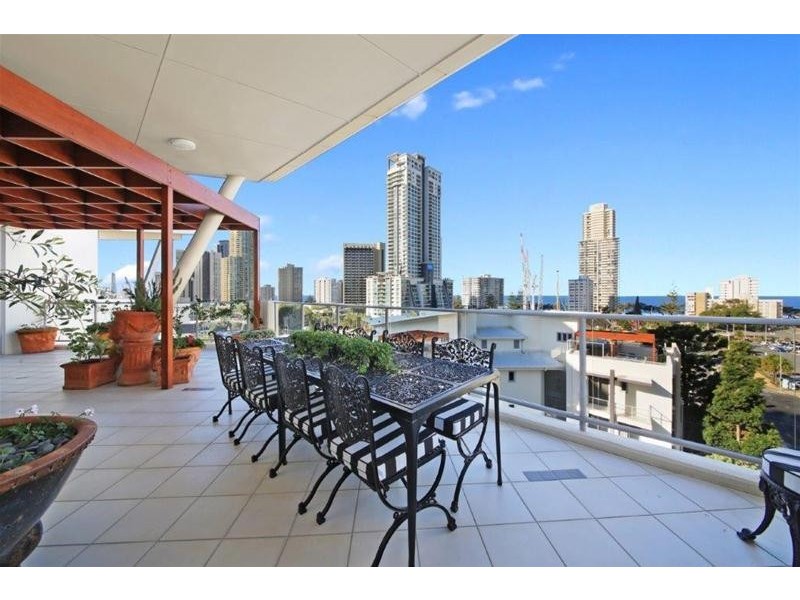 2102/21 Cypress Avenue, Surfers Paradise QLD 4217