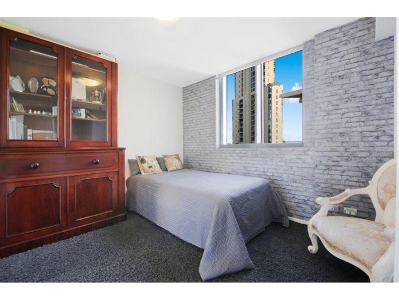 2102/21 Cypress Avenue, Surfers Paradise QLD 4217