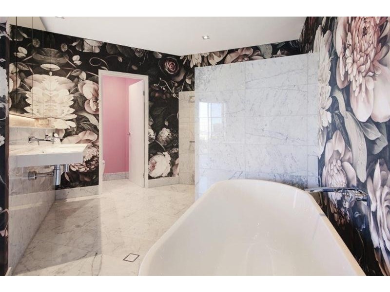 2102/21 Cypress Avenue, Surfers Paradise QLD 4217