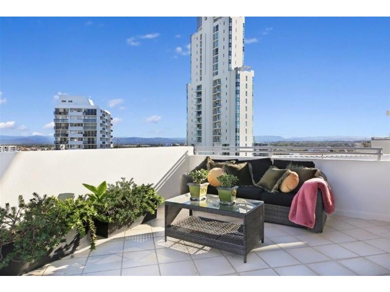 2102/21 Cypress Avenue, Surfers Paradise QLD 4217