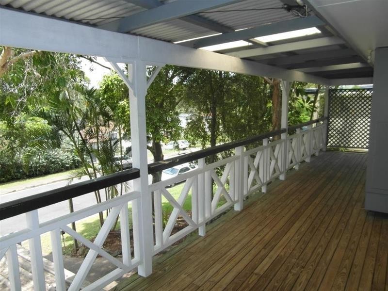 15  Gurrah Avenue, Southport QLD 4215