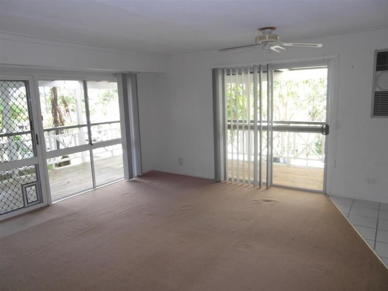 15  Gurrah Avenue, Southport QLD 4215