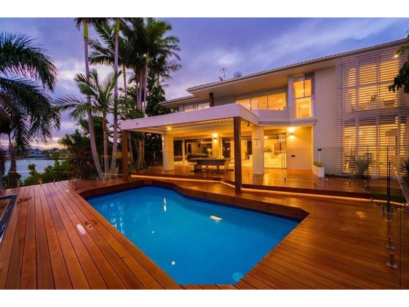 5 Donegal Crescent, Sorrento QLD 4217