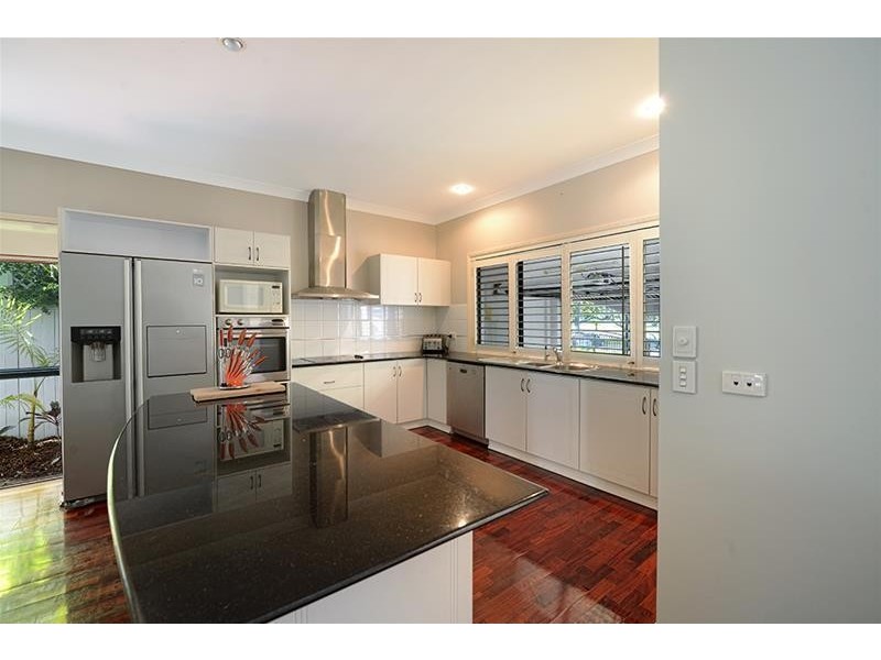 6 Crombie Avenue, Surfers Paradise QLD 4217