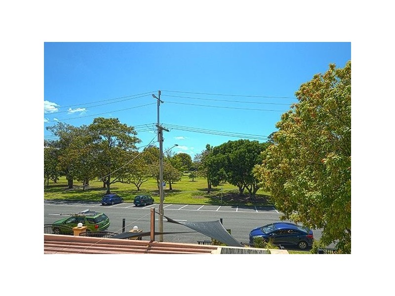 6 Crombie Avenue, Surfers Paradise QLD 4217