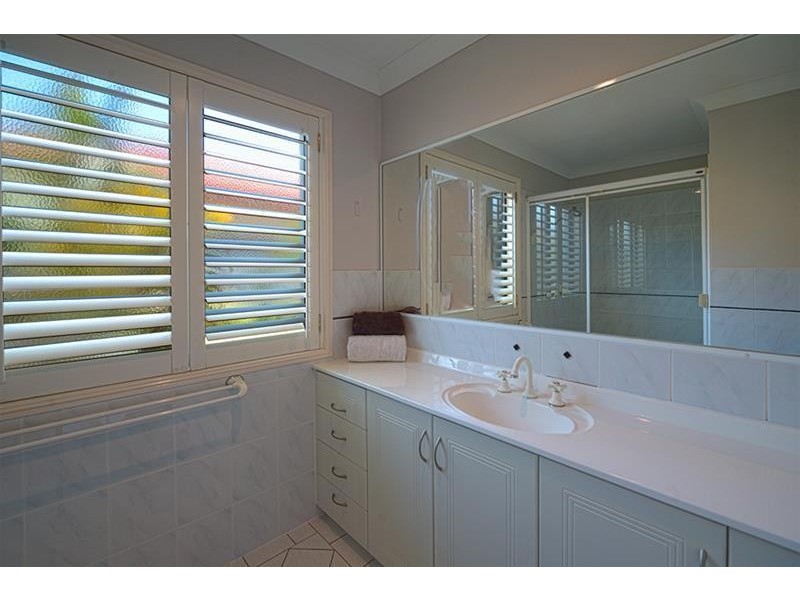 6 Crombie Avenue, Surfers Paradise QLD 4217