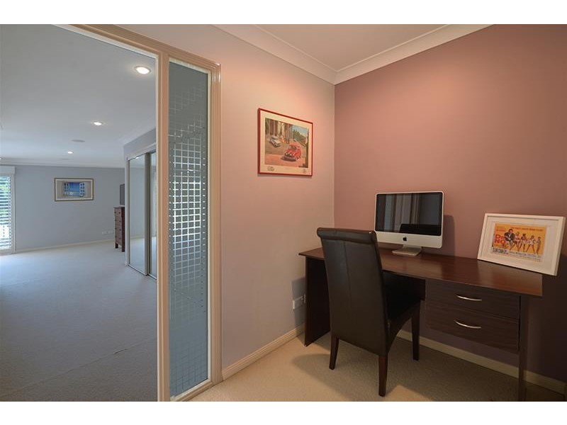 6 Crombie Avenue, Surfers Paradise QLD 4217