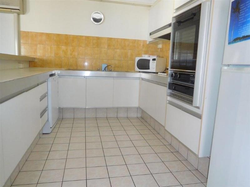 9B/30 Laycock Street, Surfers Paradise QLD 4217