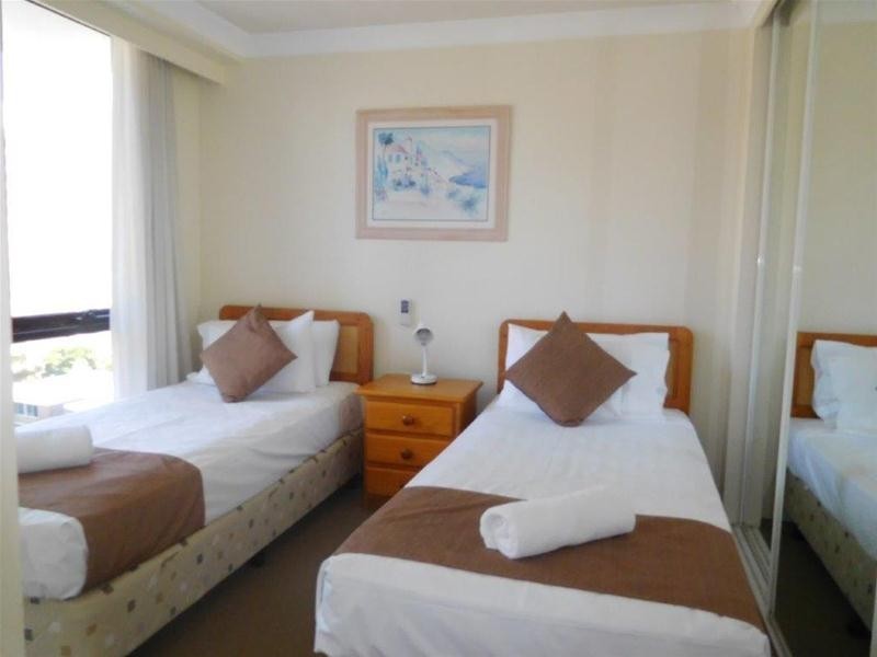 9B/30 Laycock Street, Surfers Paradise QLD 4217