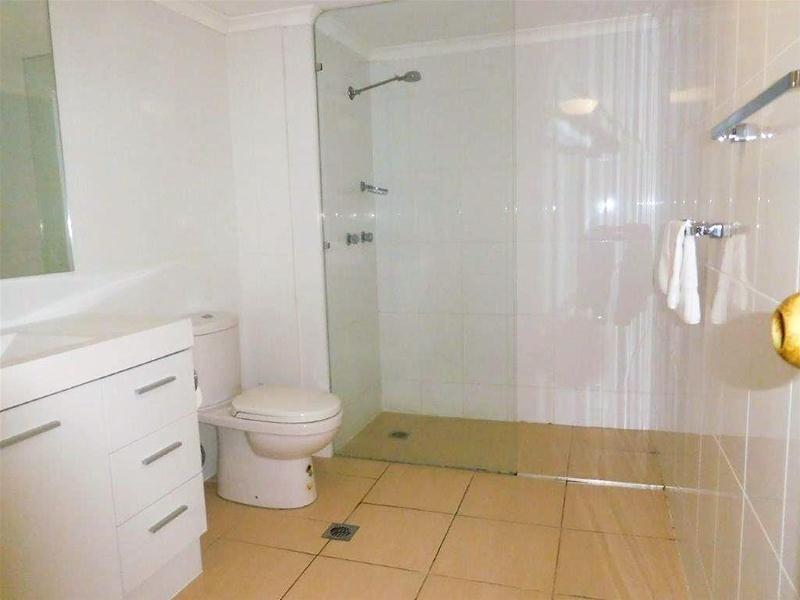 9B/30 Laycock Street, Surfers Paradise QLD 4217