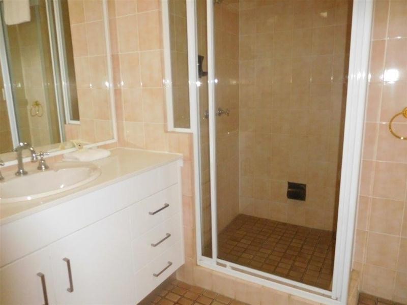 9B/30 Laycock Street, Surfers Paradise QLD 4217