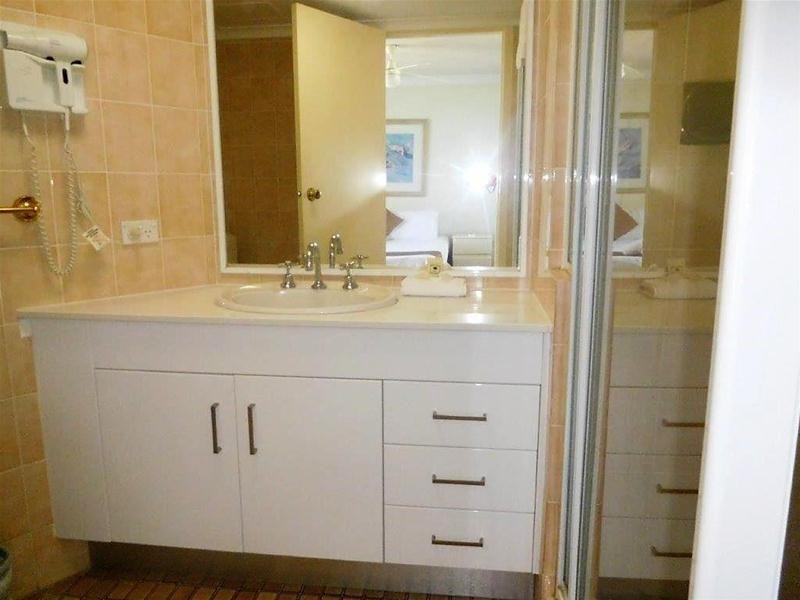 9B/30 Laycock Street, Surfers Paradise QLD 4217