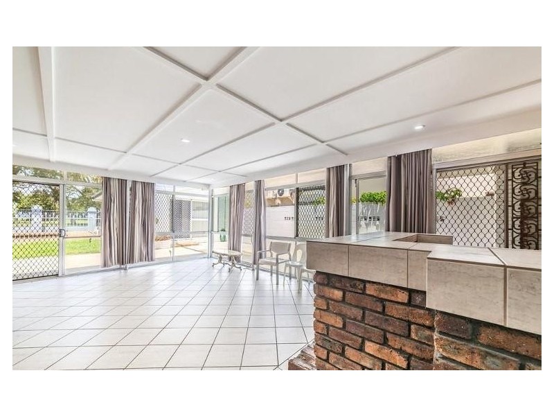 10 Vespa Crescent, Surfers Paradise QLD 4217