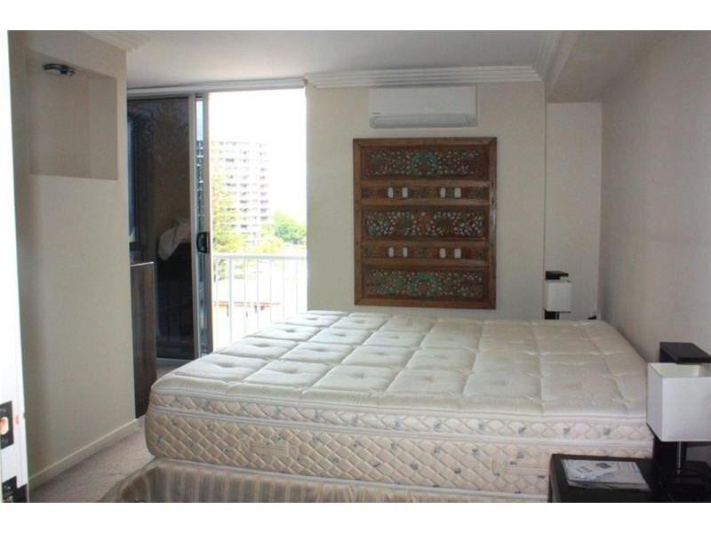 601/65 Garfield Terrace, Surfers Paradise QLD 4217