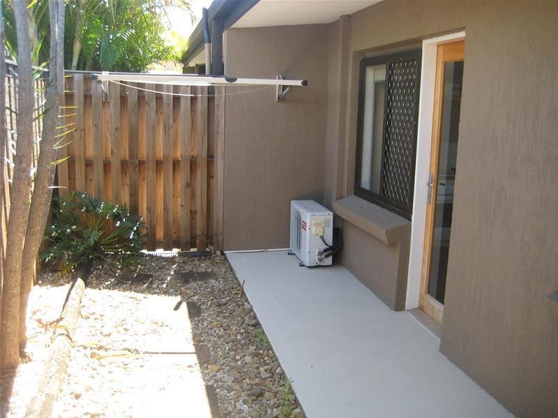 33 Kalimna Drive, Broadbeach QLD 4218