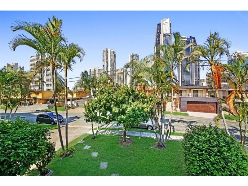15/18-22 Tarcoola Crescent, Surfers Paradise QLD 4217