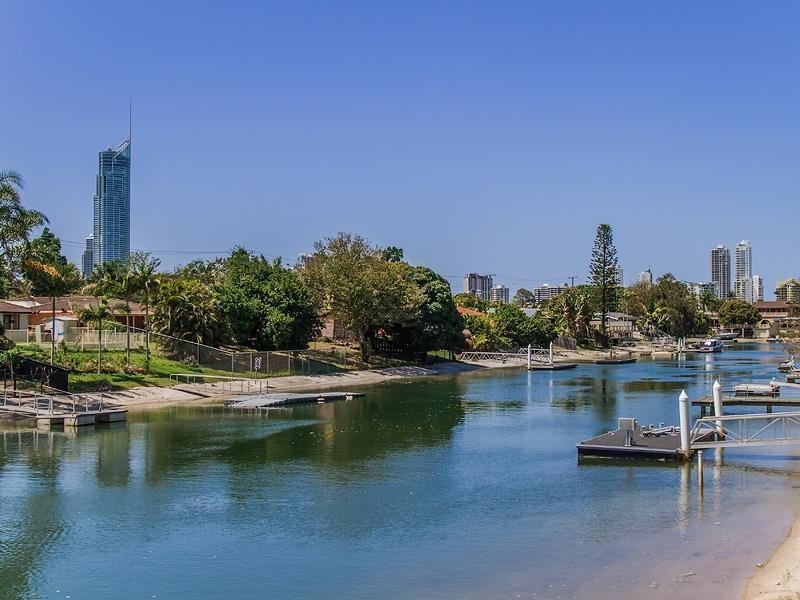 49 Rapallo Avenue, Isle Of Capri QLD 4217