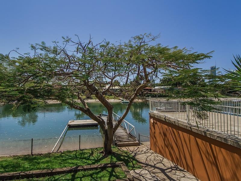 49 Rapallo Avenue, Isle Of Capri QLD 4217