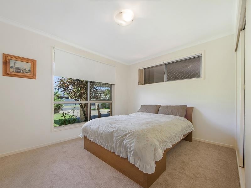 49 Rapallo Avenue, Isle Of Capri QLD 4217